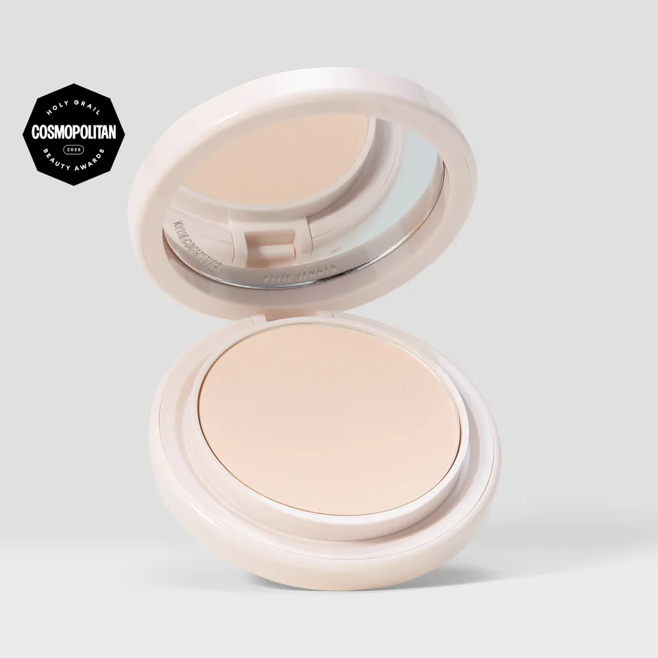 Kylie Natural Blur Powder Foundation pudder matt
