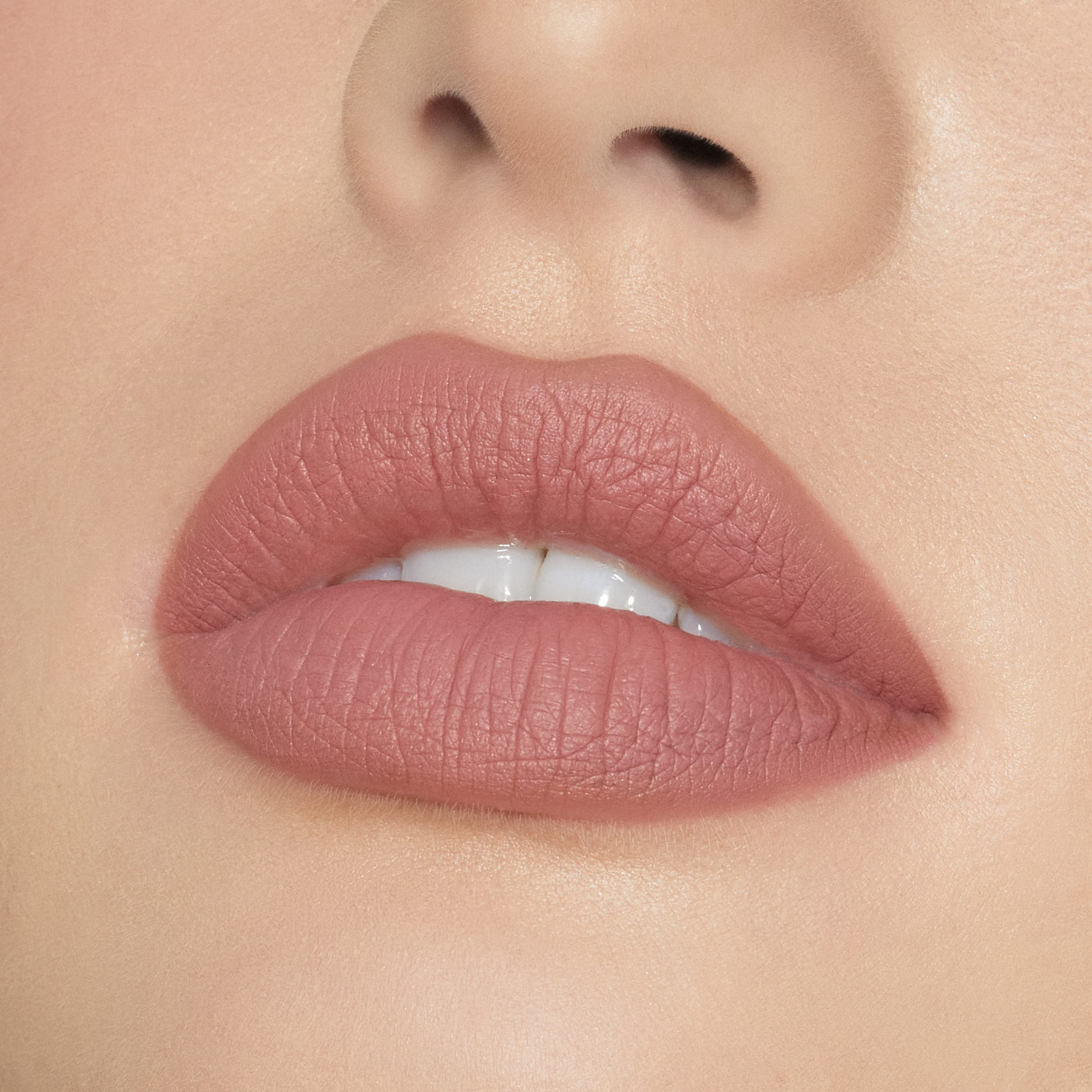 Kylie Matte Lip Kit leppefargesett matt 8 timers holdbarhet
