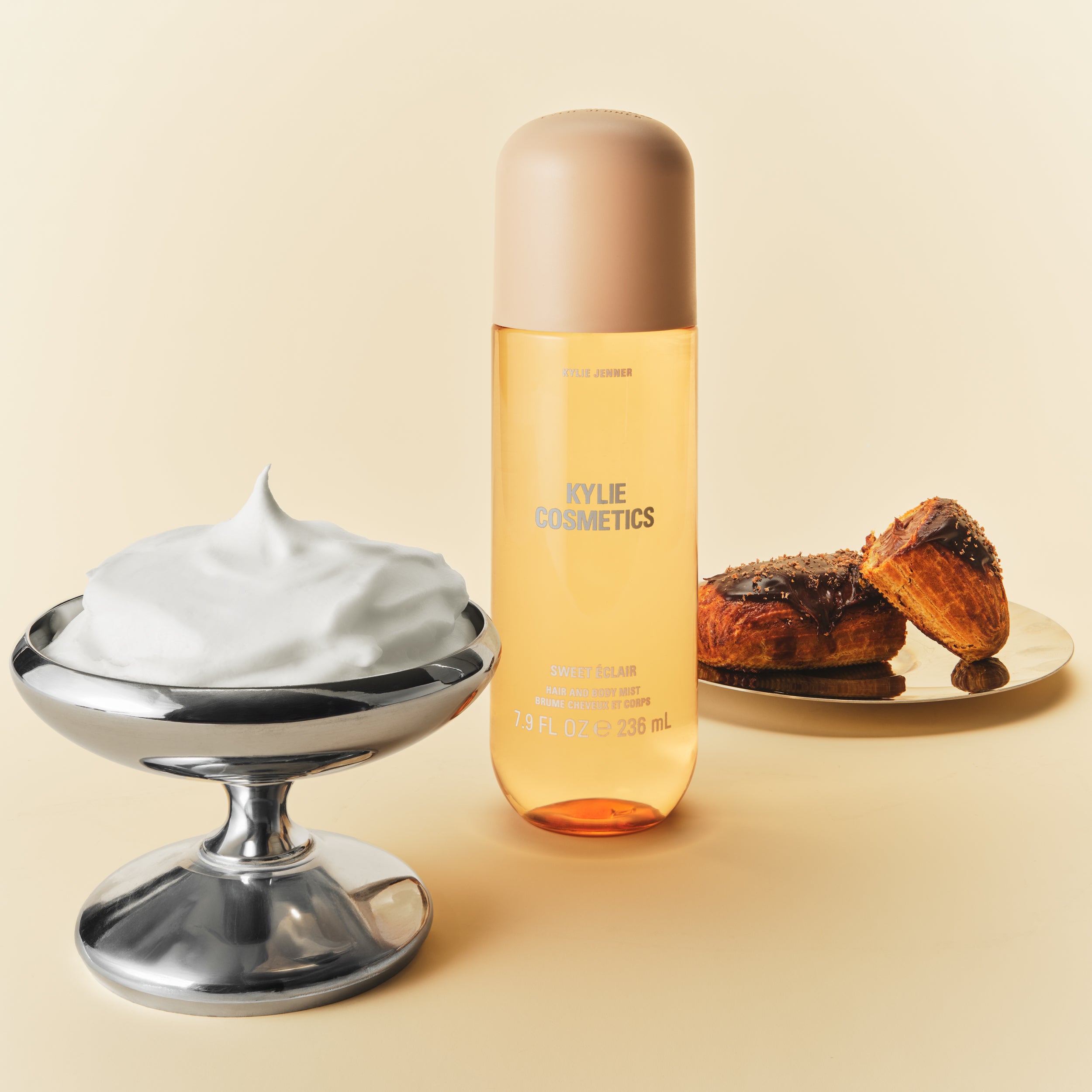 Kylie Fragrance Sweet Éclair hår- og bodymist 100 ml søt